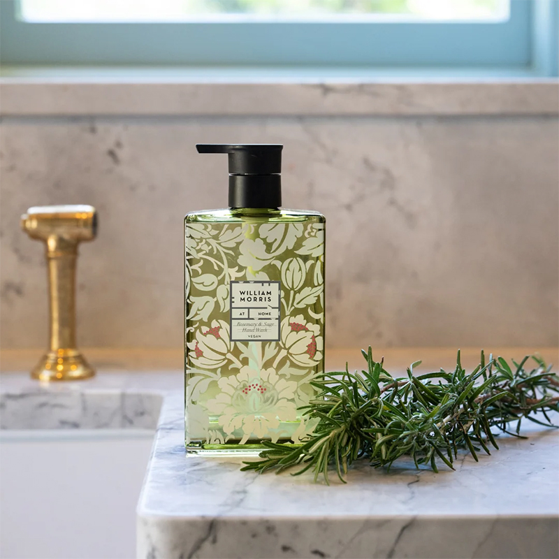 Håndsåpe-Rosemary-og-Sage-William-Morris-et-hjem-såpe-miljøbilde